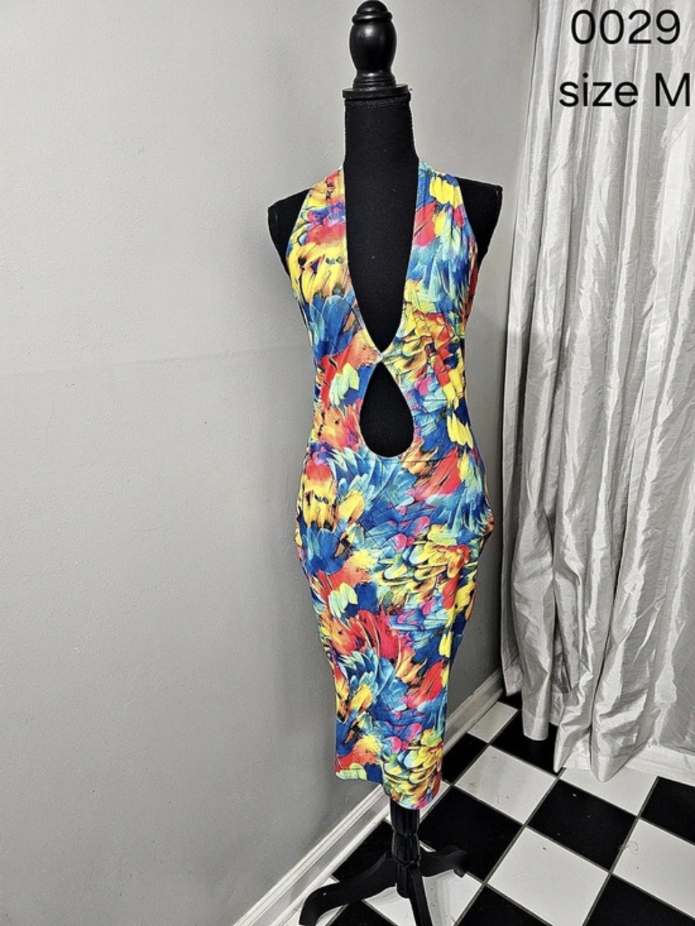 Floral Cutout Midi Dress in Multicolor Size Medium Like New